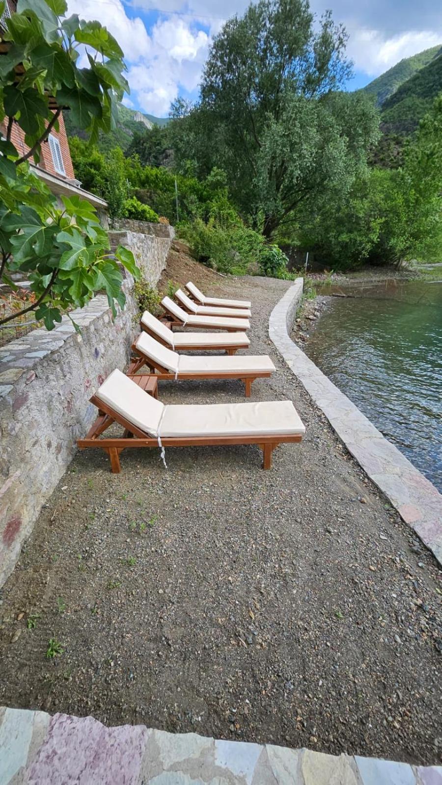 Koman_Lakeview_Apartments Shkoder Luaran gambar
